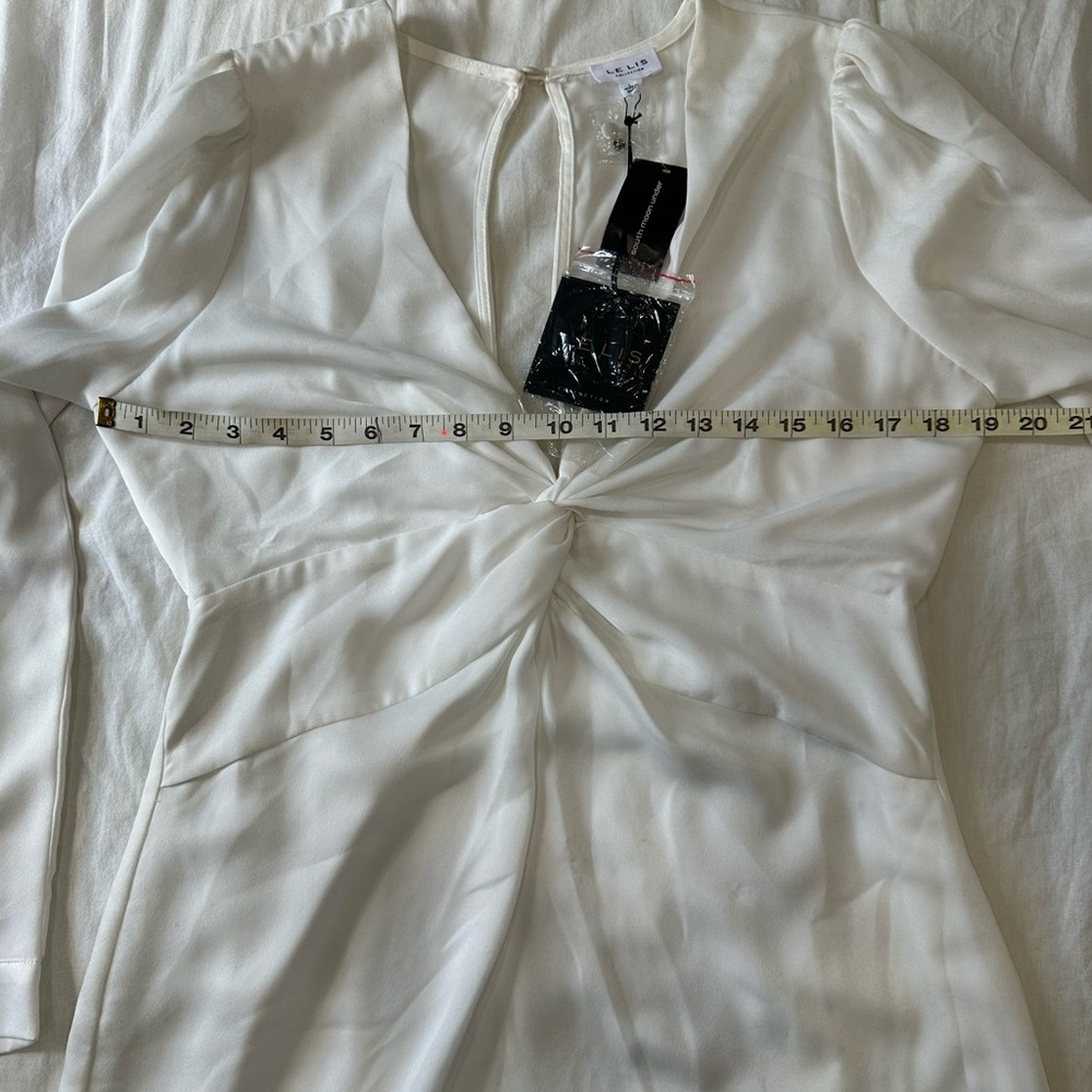 Le Lis White Long Sleeve Dress size L - Picture 12 of 12